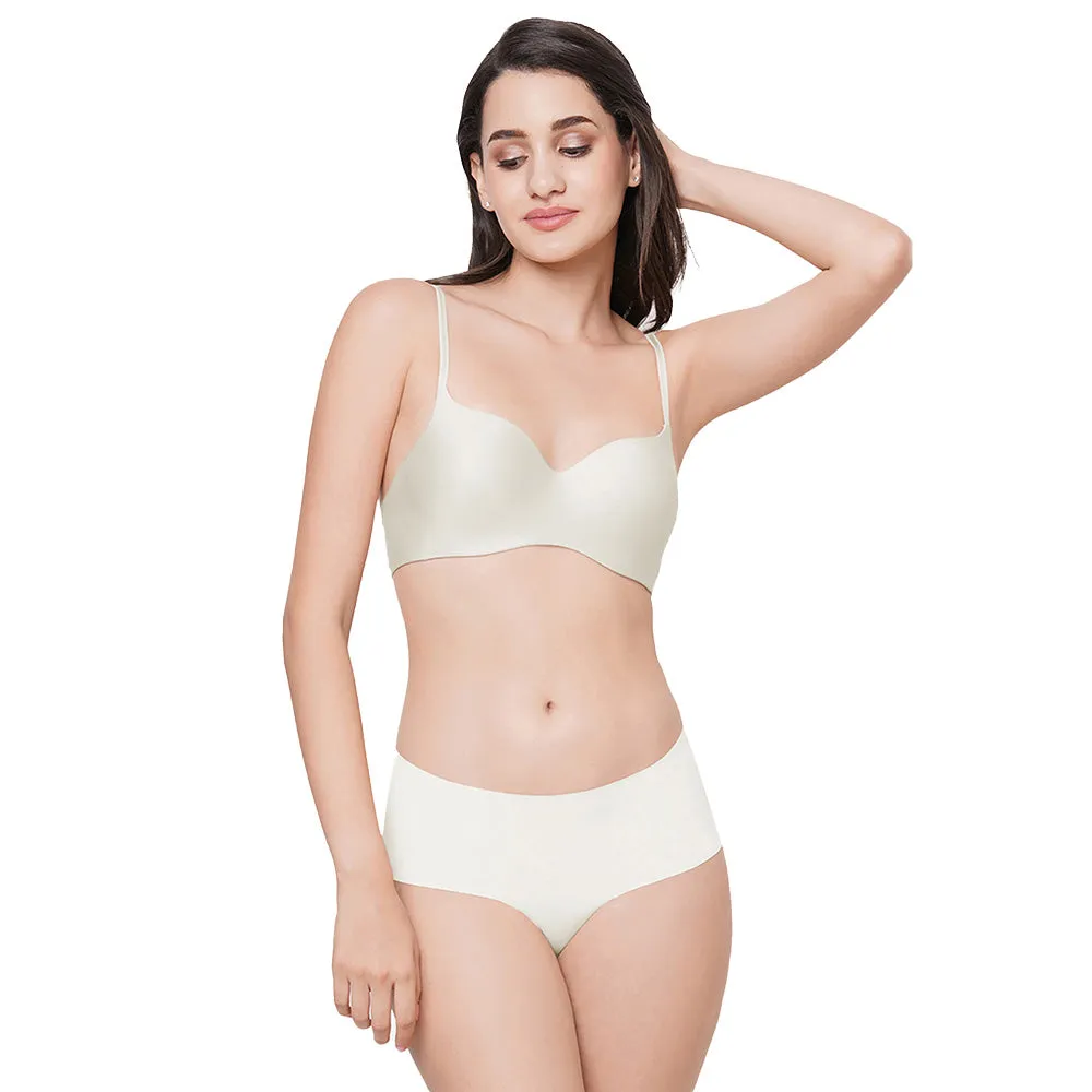 Basic Mold Padded Non Wired 3/4Th Cup Everyday Wear Seamless T-Shirt Bra - Cream