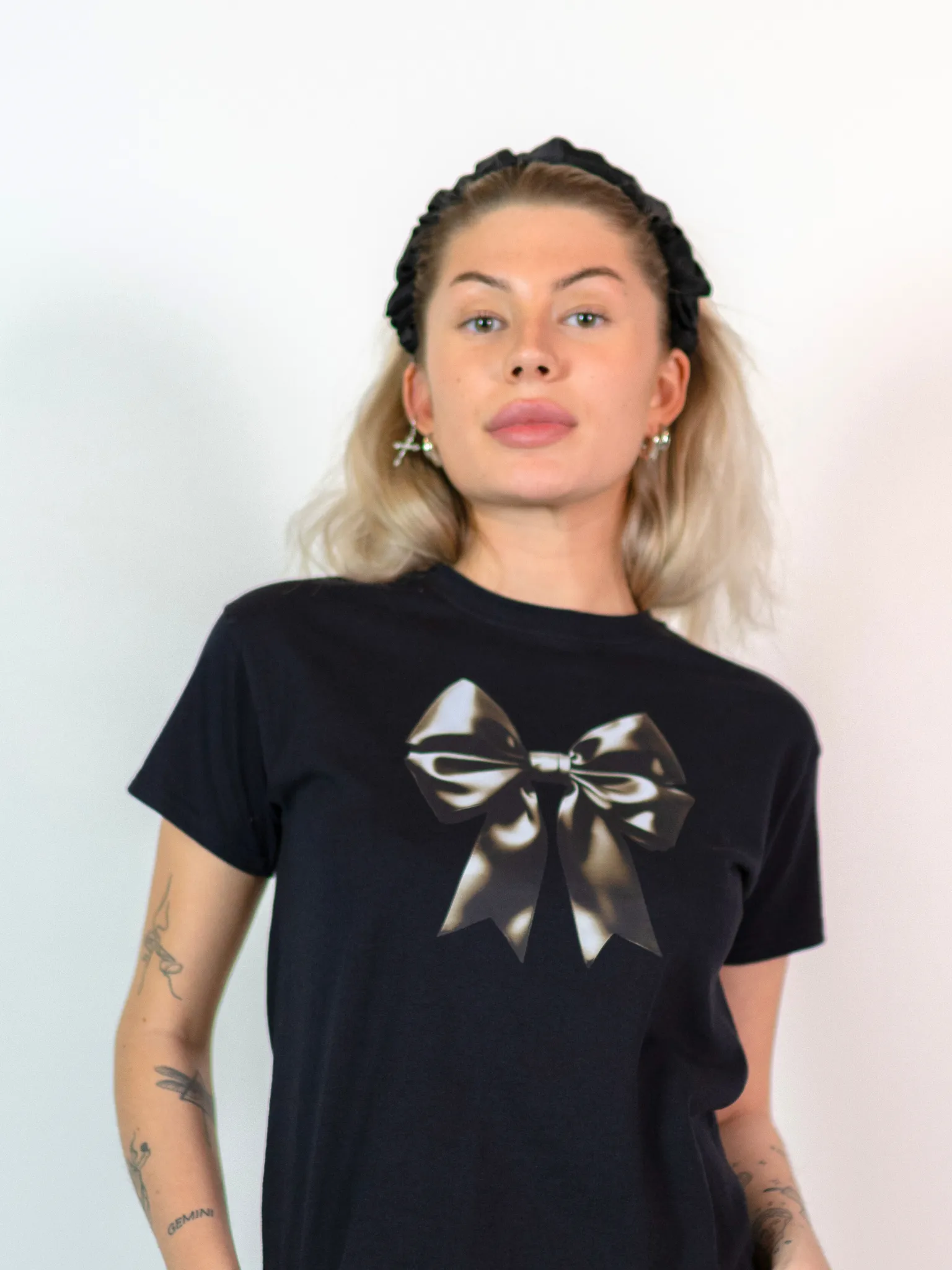 SATIN BOW (sort), BABY TEE - SORT