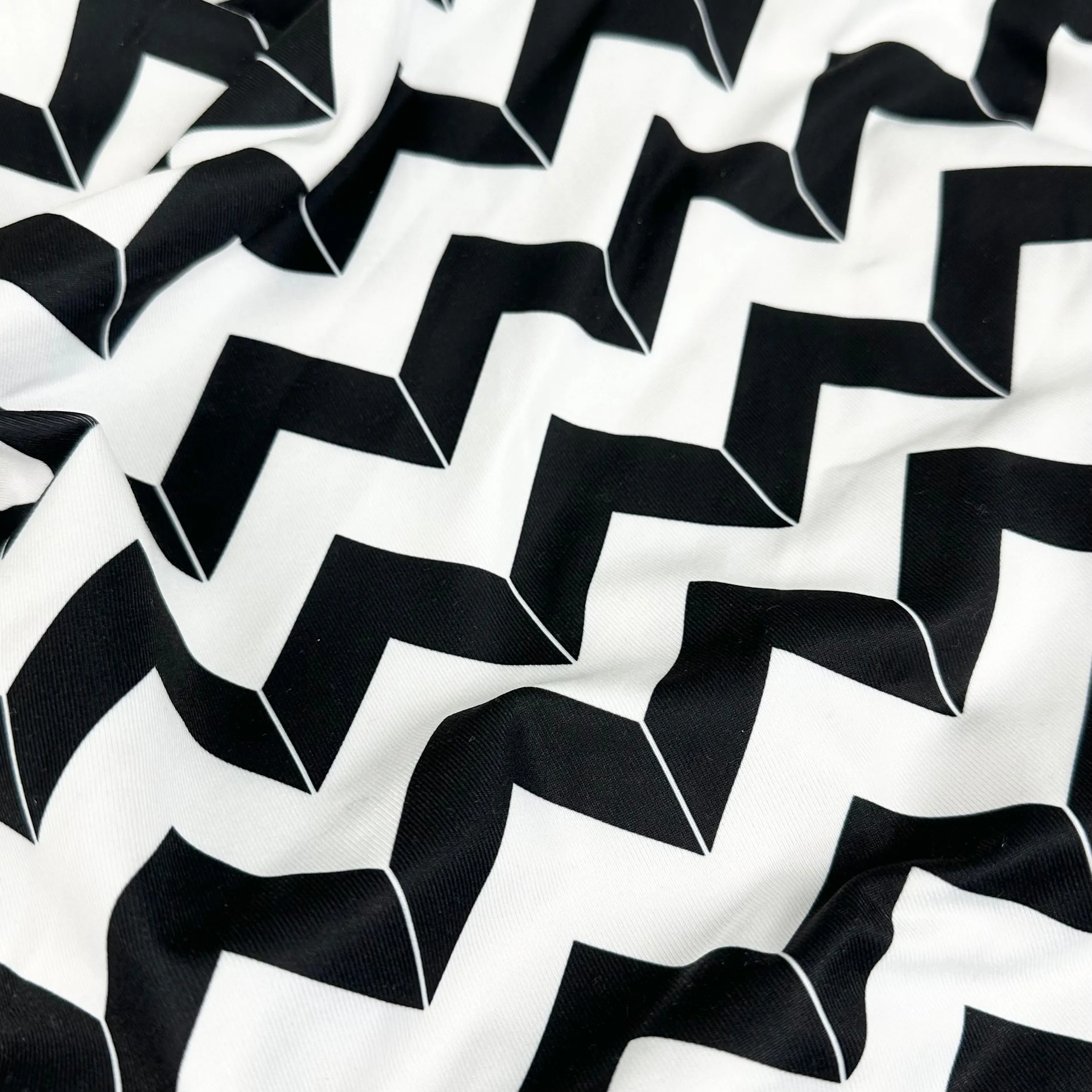 Zig Zag Lycra, Black & White (KAC0080)